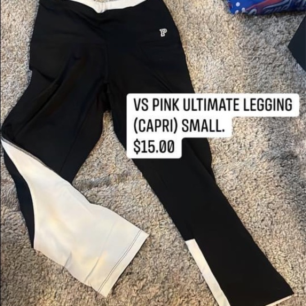 PINK Ultimate black and white cropped legging.